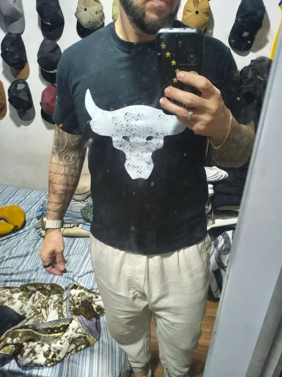 Camisa Under Armour preta tamanho M  - Foto 2