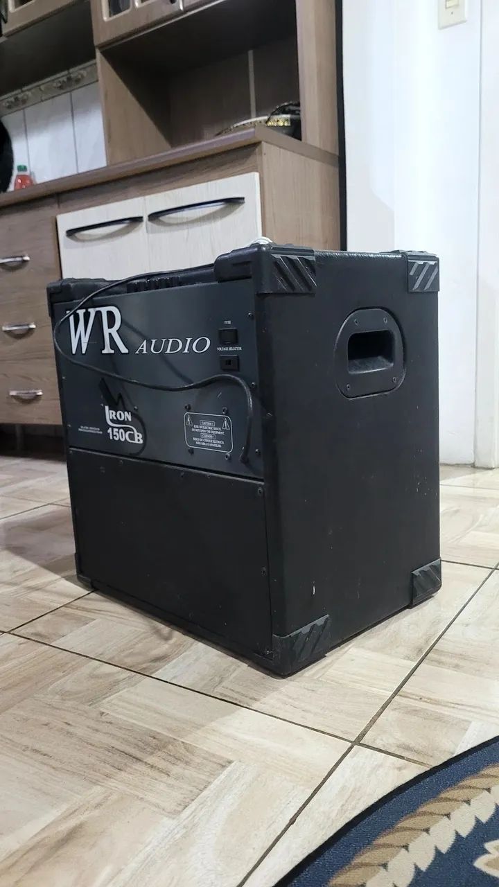 Amplificador Cubo P/ BAIXO Iron 150cb  - Foto 2