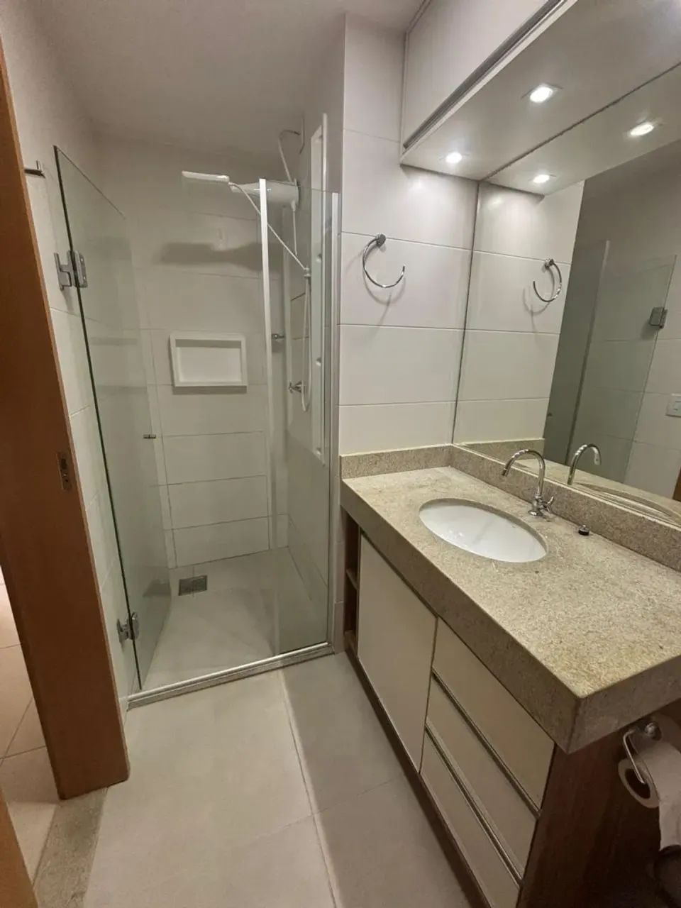 UNIQUE STUDIO  APTO DE 70 METROS, 2/4 SENDO 1 SUÍTE É 2 BANHEIROS - Foto 5