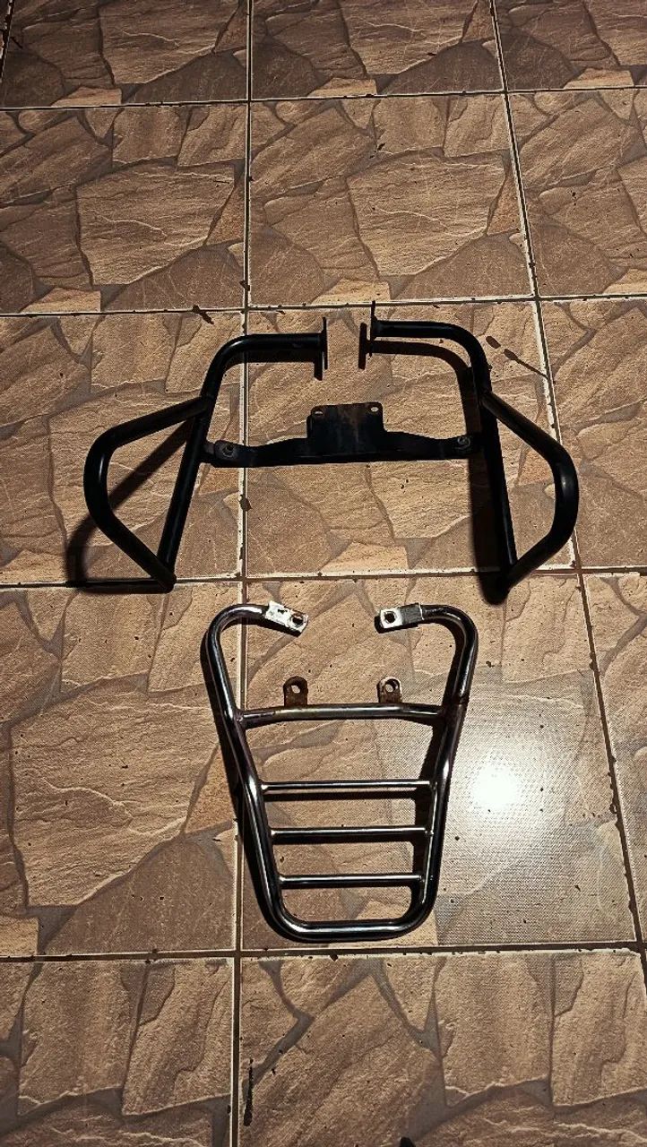 Vendo protetor e bagageiro da fan Titan start 