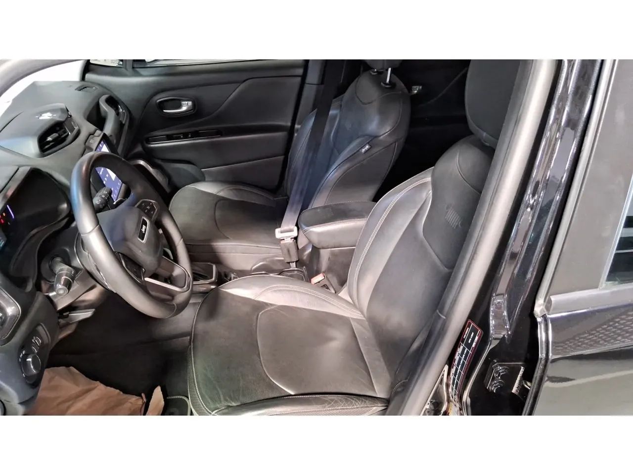 Jeep Renegade Long. T270 1.3 TB 4x2 Flex Aut., foto 11 de 13