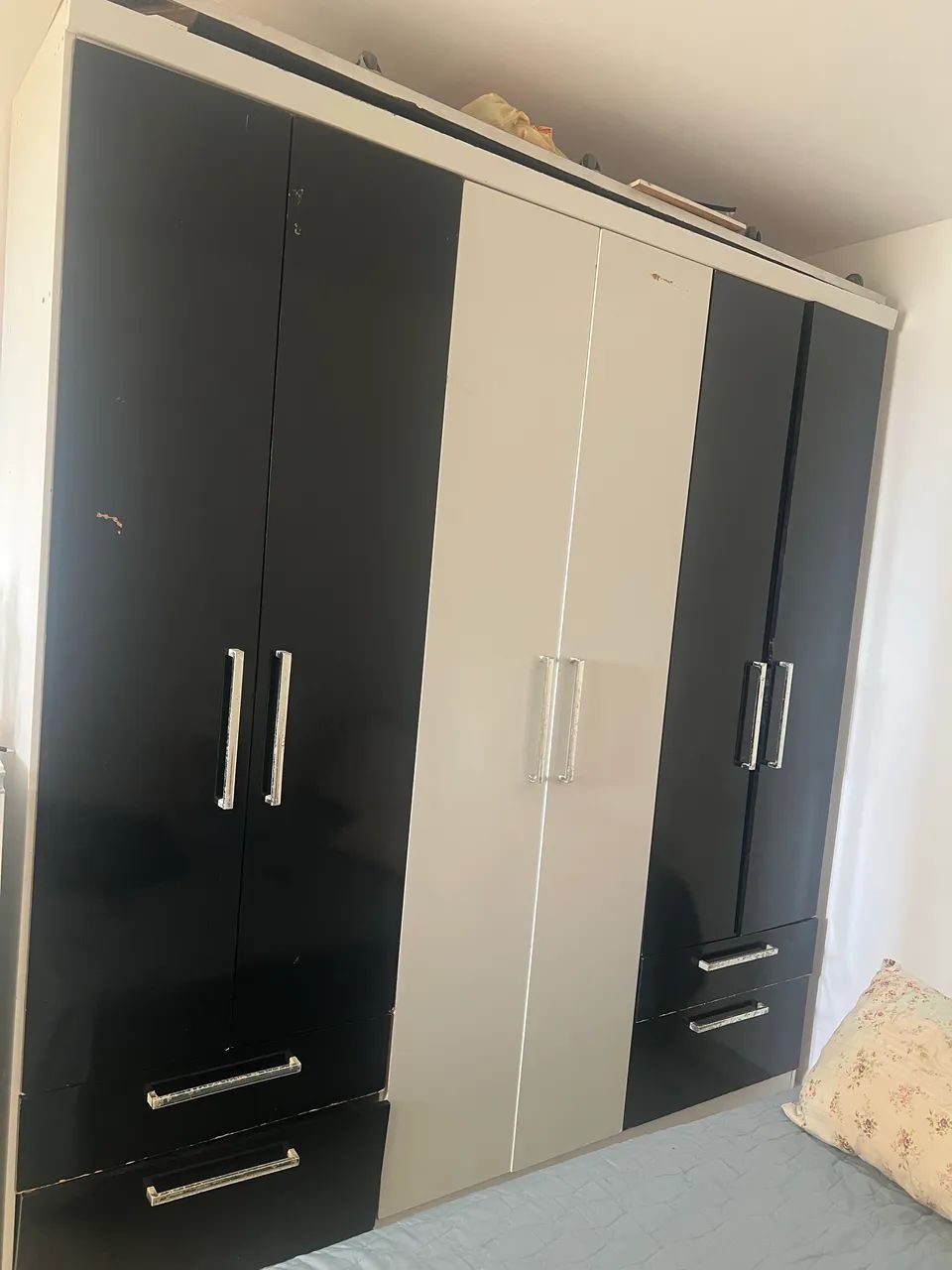 Vendo guarda-roupa usado