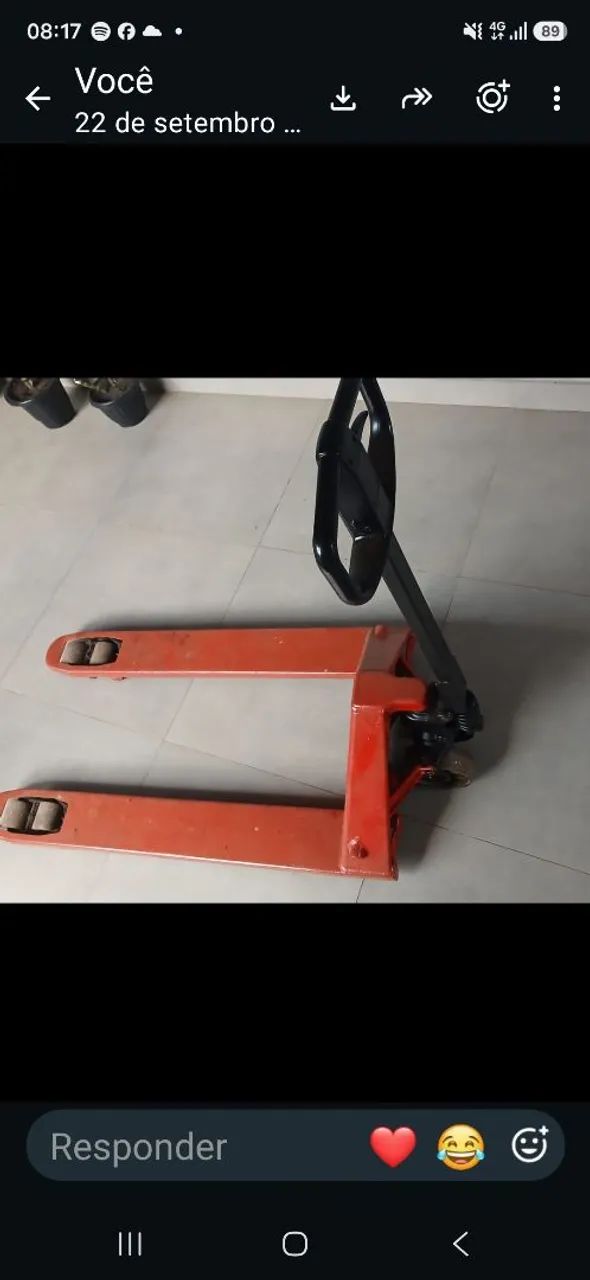 Vendo paleteira  marca BT ..Ótimo estado .revisada 