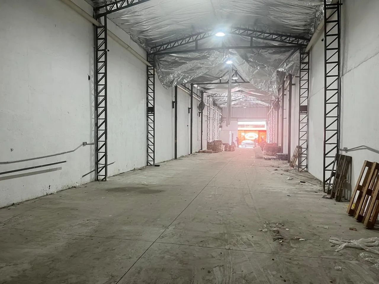 Galpão para Locação no Bom Retiro com 400 m² e Fácil Acesso à Marginal Tietê - Foto 2
