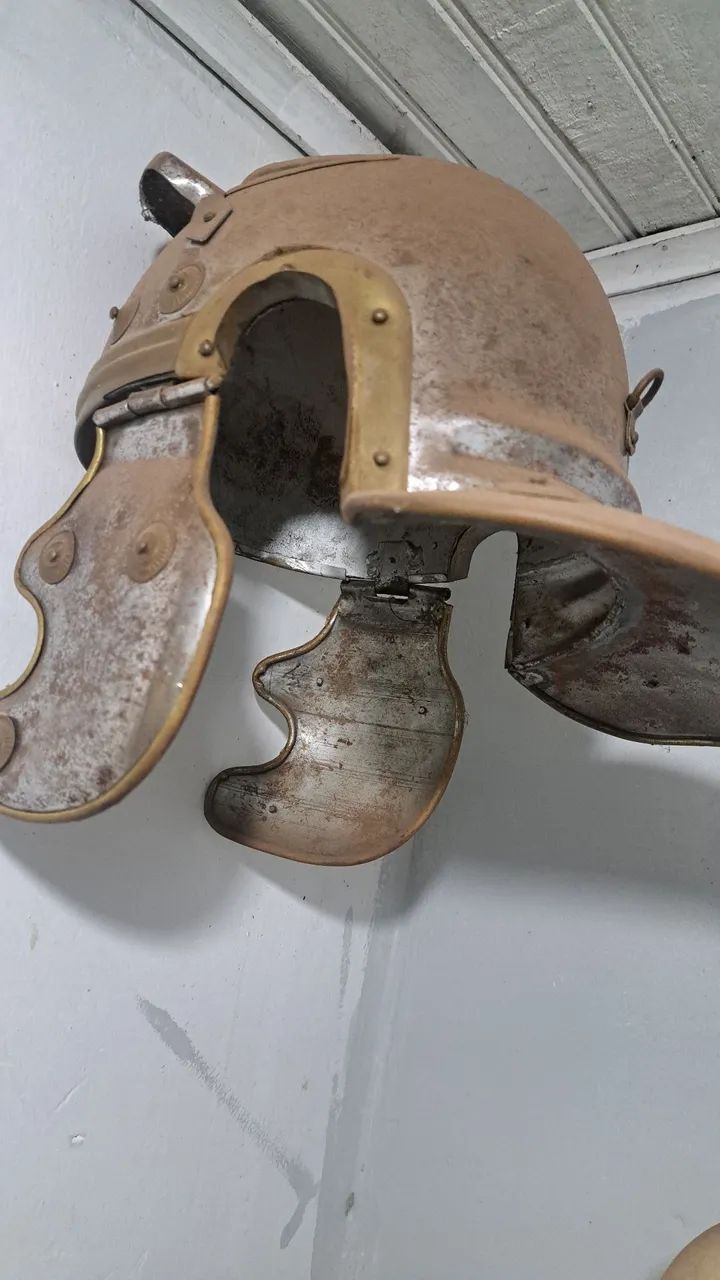 Proteção romana de cabeça  - Foto 3