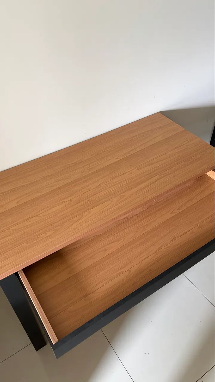Escrivaninha de Madeira com Gaveta - Nova | R$ 300 - Foto 4