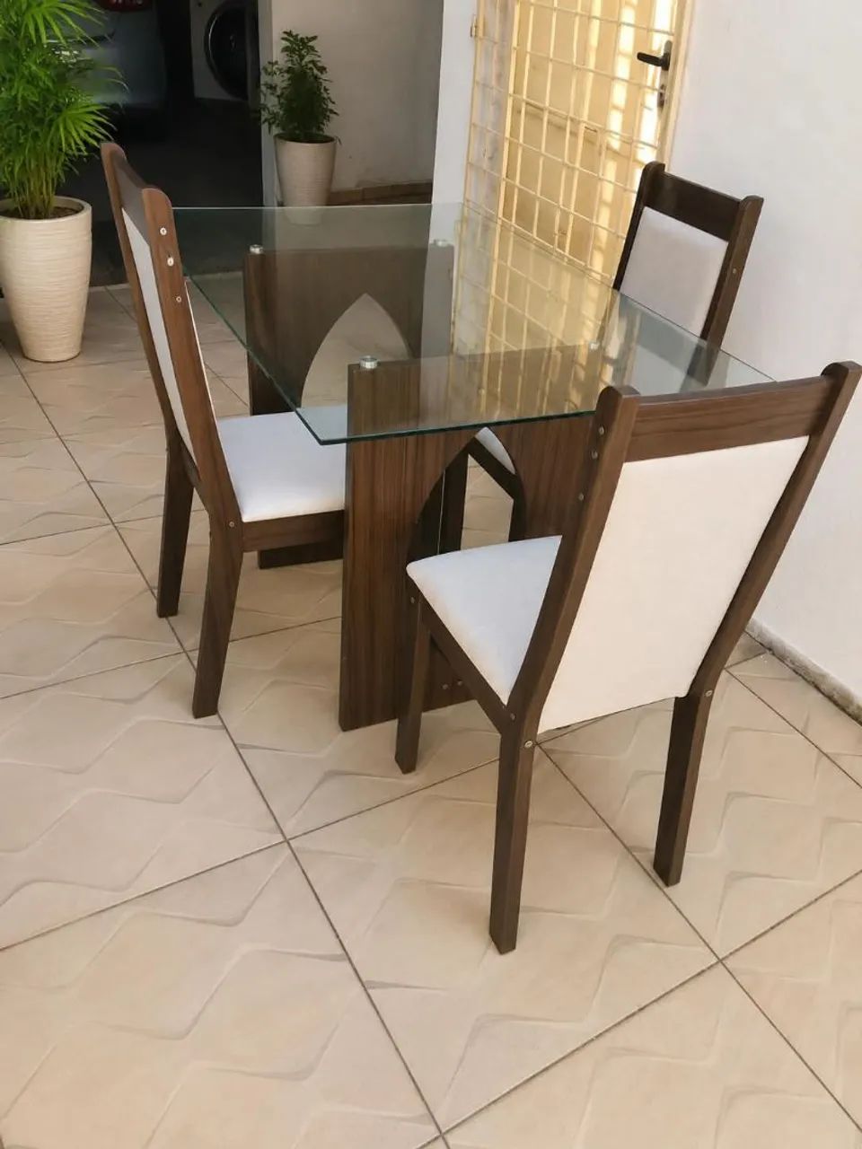 Mesa com tampo de vidro - Frete incluso 