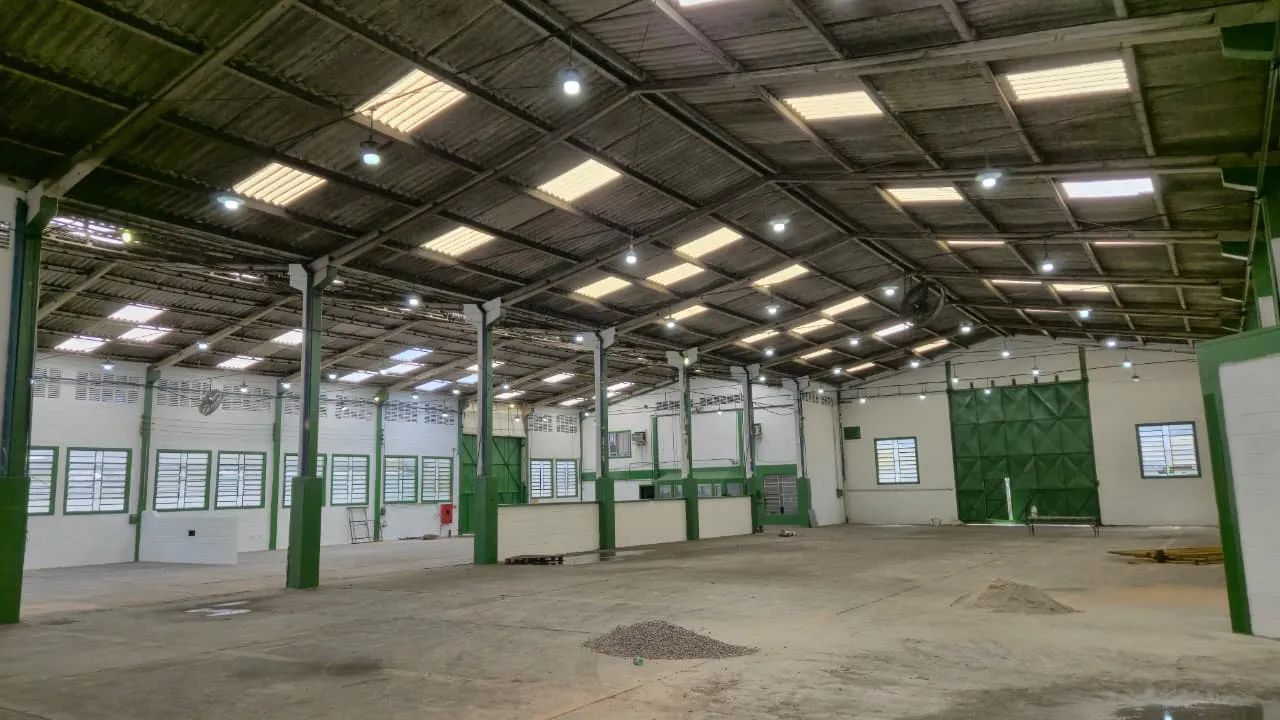 Galpão para venda ou locação em Valinhos com 2.960m²