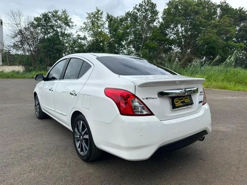 Nissan Versa Unique 1.6 16V Flexstart 4P Aut. 2018 - Foto 8