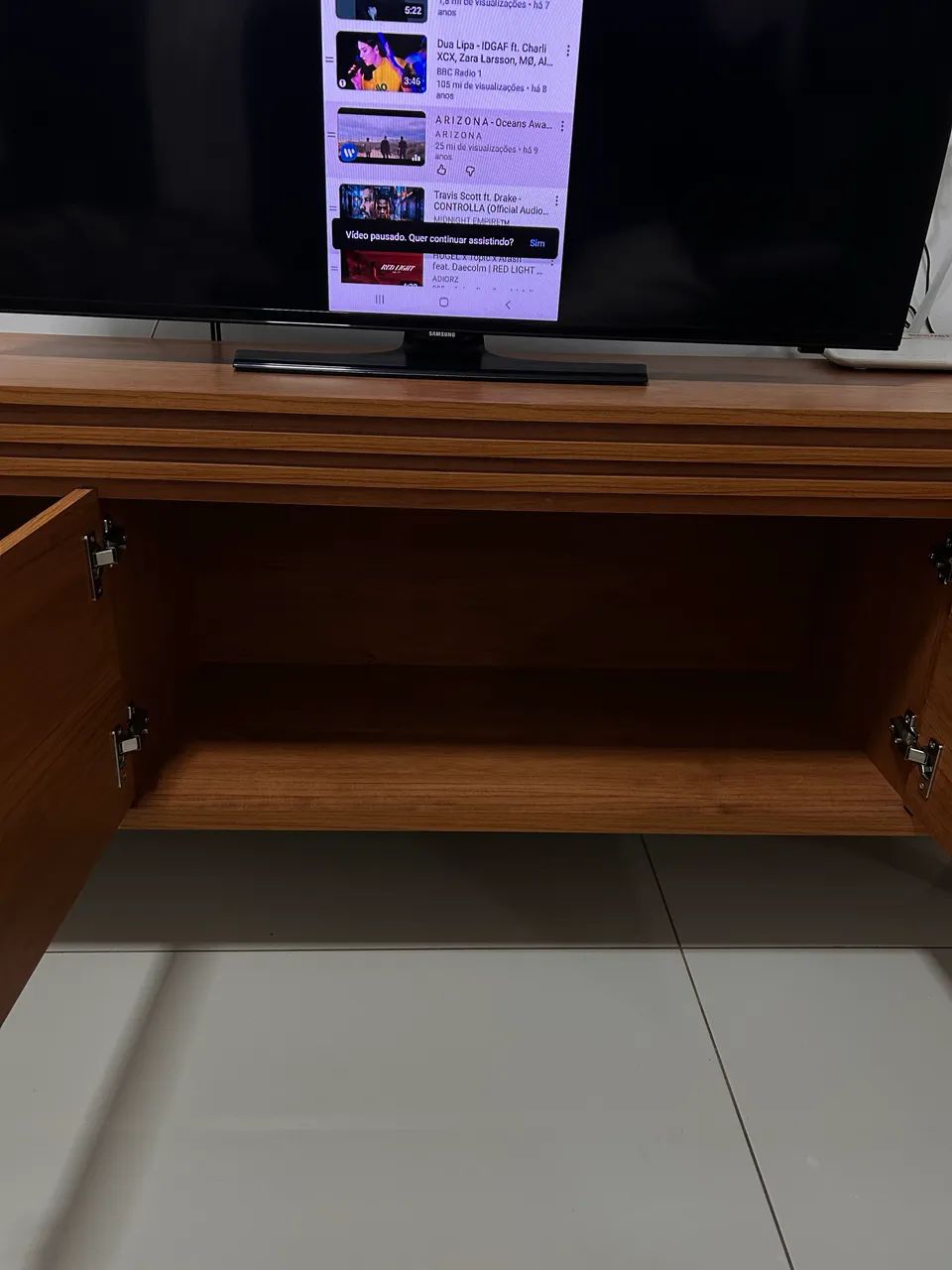 Rack de Madeira em Excelente Estado