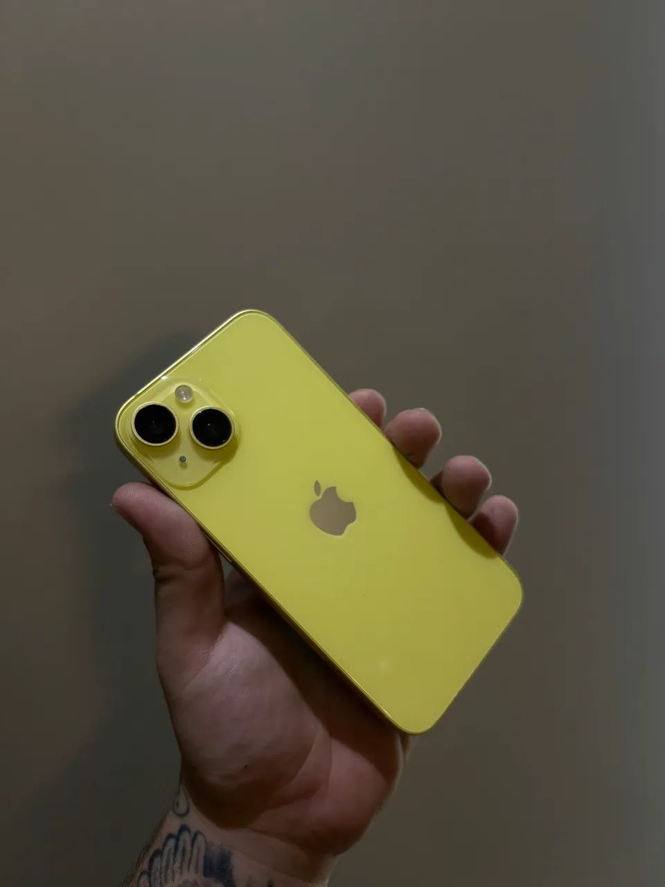 Iphone 14 Yellow 128gb 2150 SO HJ - Celulares e Smartphones
