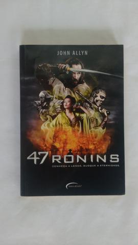 Livro 47 Ronins semi-novo. (Preço não negociável)