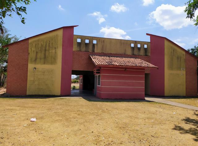Casa original Condomínio fechado baixo custo. "somente venda" - Foto 4