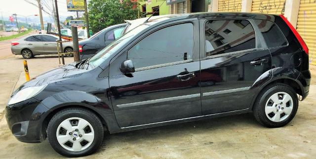 Fiesta se 1.0 com Air Bag e Abs fabrica 56 mil km igual a zero - Foto 3