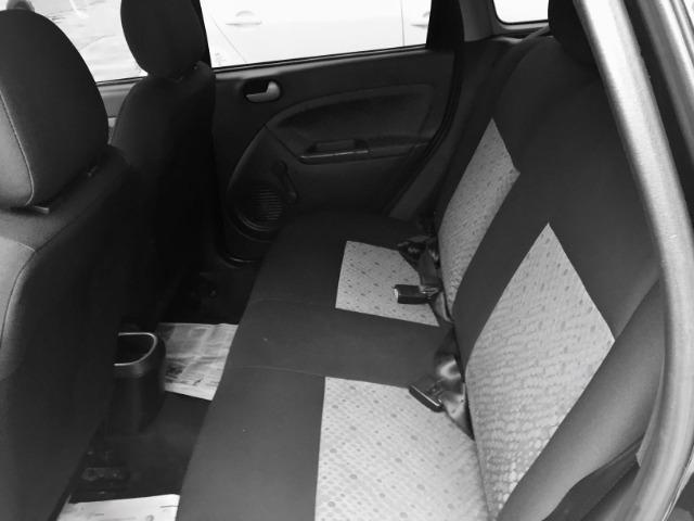 Fiesta se 1.0 com Air Bag e Abs fabrica 56 mil km igual a zero - Foto 2