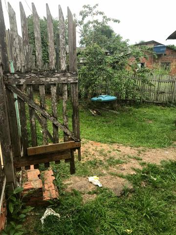 Vende se ou troca se essa casa aceito um carro e o restante em dinheiro - Foto 2