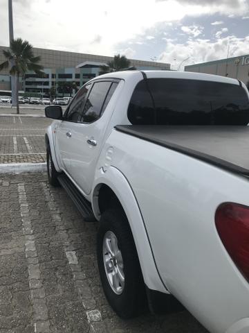 Mitsubishi Triton branca diesel 3.2 Hpe 2013 / 2013 4x4. Muito nova. 4 pneus novos - Foto 5