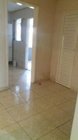 Vendo uma casa na vila legionária, Goiânia .200mil. Ótima localização - Foto 8