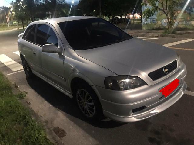 Astra 2.0, duas portas. Super conservado.