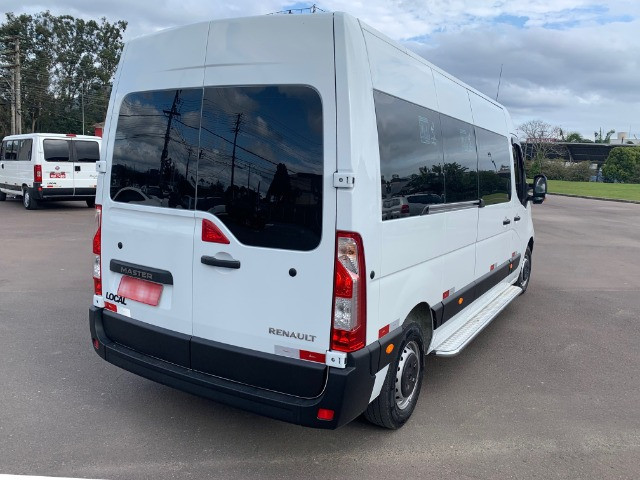 Renault Master Minibus DCI Executiva 2.3 - 16 lugares - 2018 - Foto 4