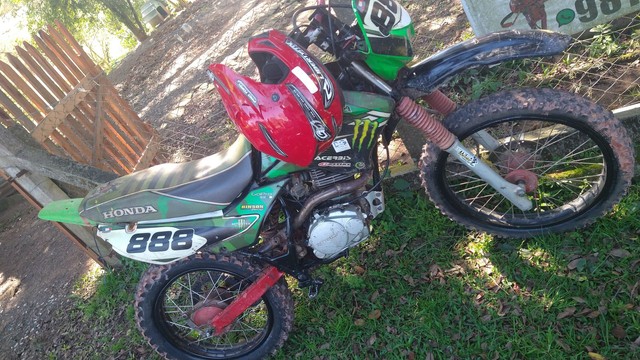 MOTO DE TRILHA