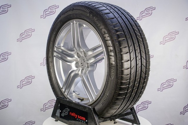 Rodas Porsche Macan Original Prata 5x112 19x8,5 E 19x 9,5 (Com Pneus) - Foto 2