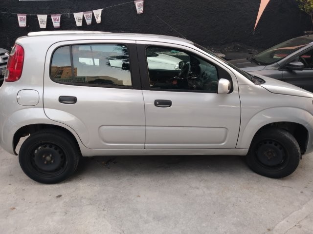 FIAT UNO 2016 1.0 EVO VIVACE 8V FLEX 4P MANUAL