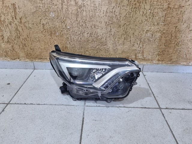 Farol direito Rav4 17/19 Original
