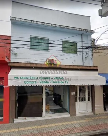Ponto comercial em excelente localização na cidade com 10 kitnets no piso superior