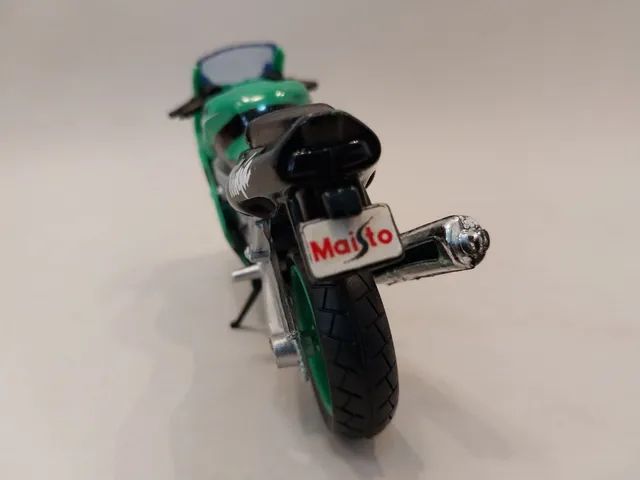 １／１８　
ホンダ　ＮＳＸ　０４　ＪＧＴＣ#３２ Miniatura Maisto<br>Esc 1:18-Metal Moto Kawasaki Ninja ZX9R Verde