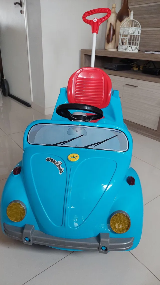 Carrinho Brinquedo Fusquinha De Controle Remoto Infantil Acende