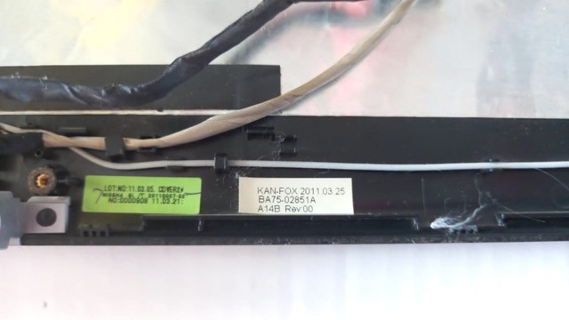 Tampa Da Tela Notebook Samsung Rv411 Rv415 Ba75-02851a - 880 - Foto 3