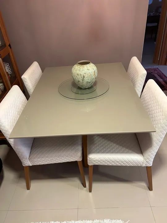 Vendo 4 cadeiras estofado semi novas e sem avarias!!! - Foto 3