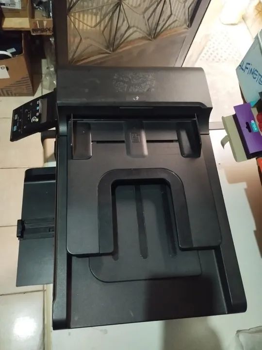Impressora HP laser jet 100 color - Foto 4