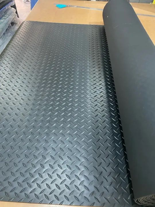 Piso emborrachado estria 3 mm 1.00 L - Foto 3