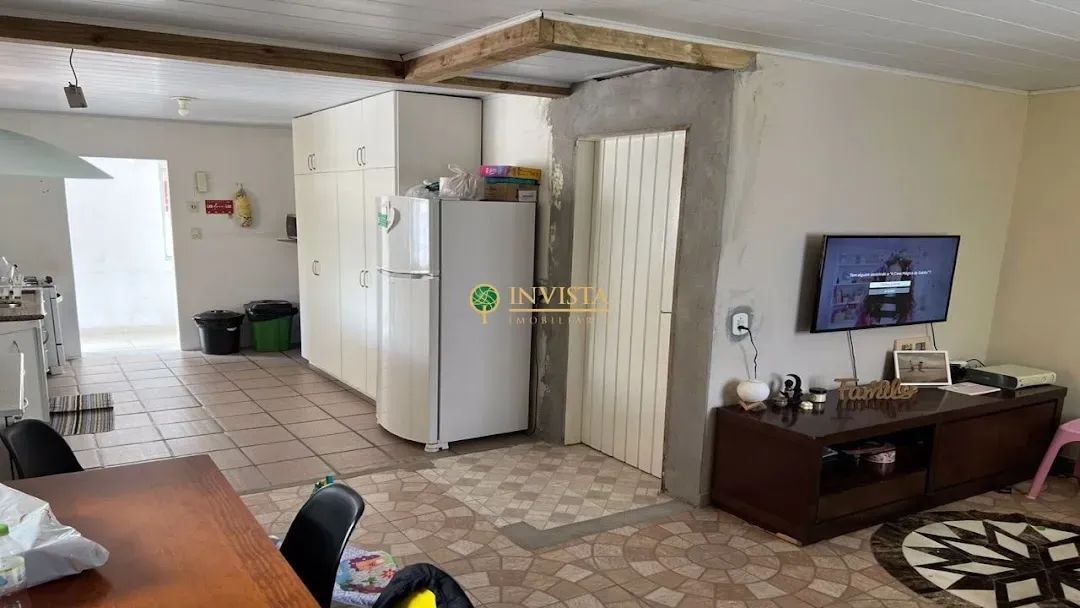 À venda em Coqueiros! 700m², 3 quartos e área externa com churrasqueira - Foto 5