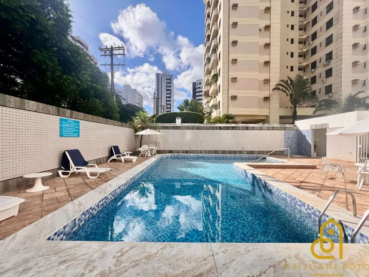 Apartamento para locação 3 quartos, sendo 2 suítes no Itaigara, Salvador/BA