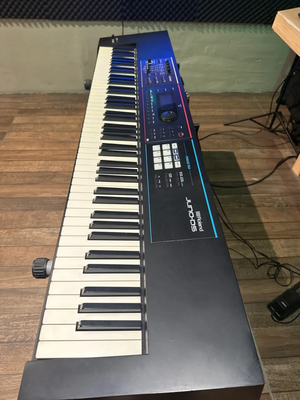 teclado roland juno g