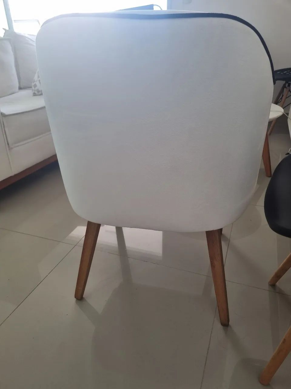 Poltrona branca 64717834302593121