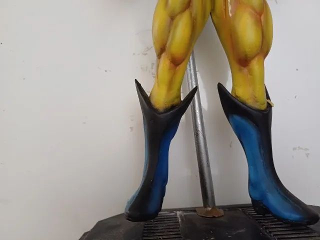 GRANDE MINIATURA DE WOLVERINE  - Foto 3