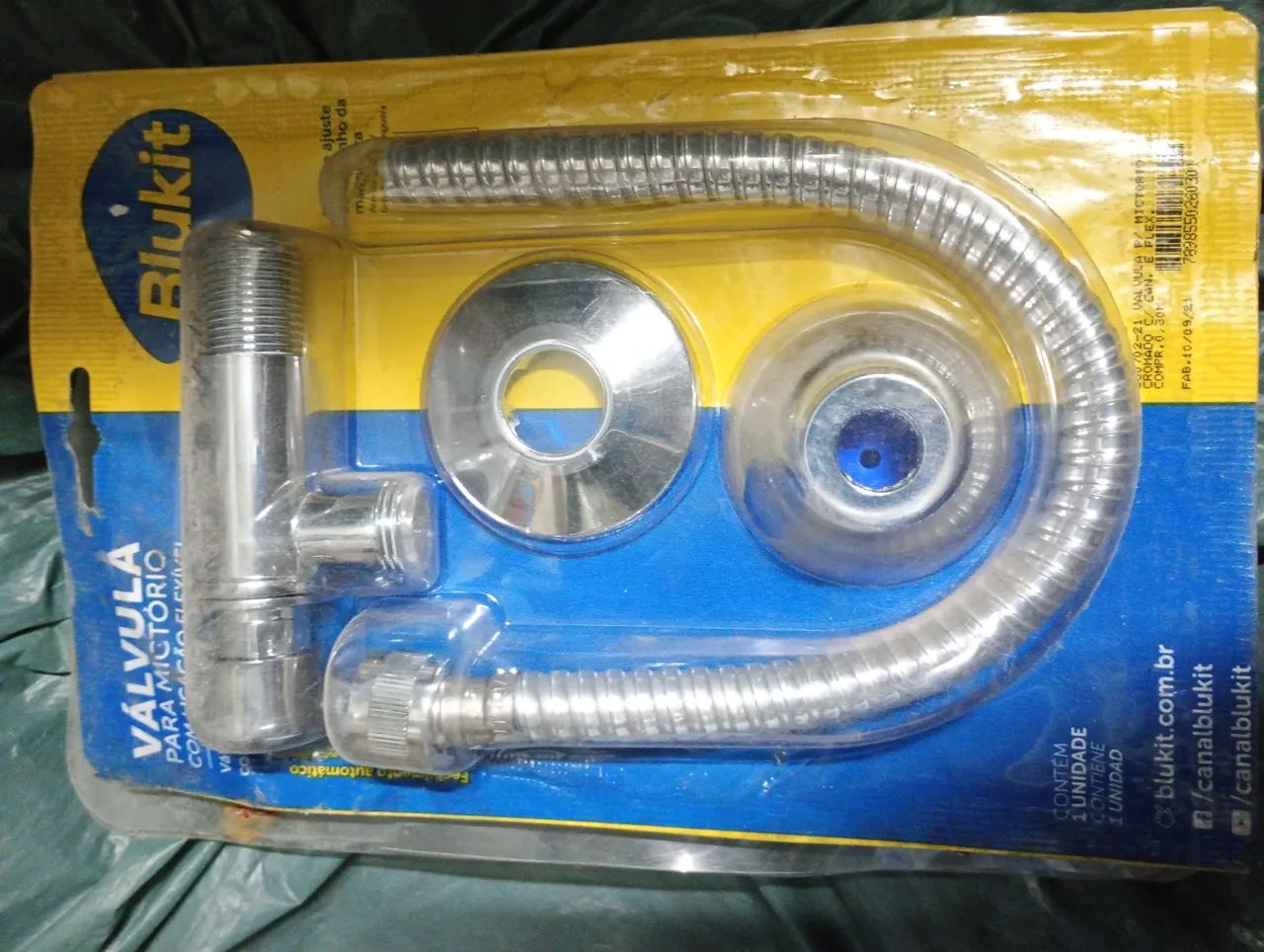 Válvula para mictório com canopla e flex Blukit