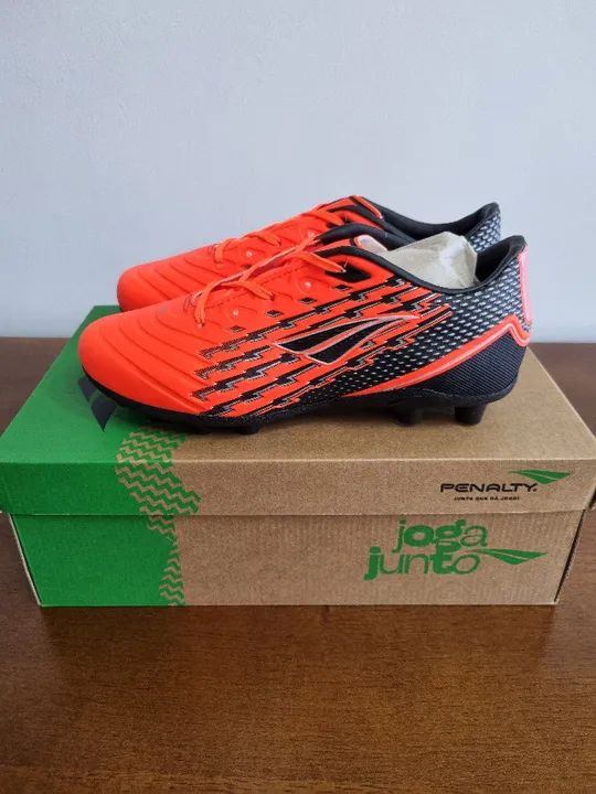 Chuteira Campo Penalty Garra Y-2.0 - Sola costurada - Coral/Preta - Número 36 - Nova