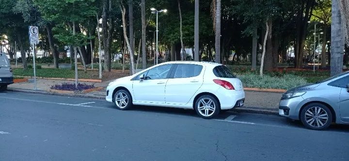 Peugeot 308 Allure 2.0 16V Câmbio Manual - Foto 2