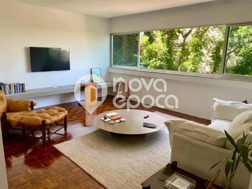 Lagoa | Apartamento 4 quartos, sendo 1 suite