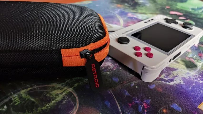Retroid Pocket 2 Plus + Película + Case oficial + Cartão