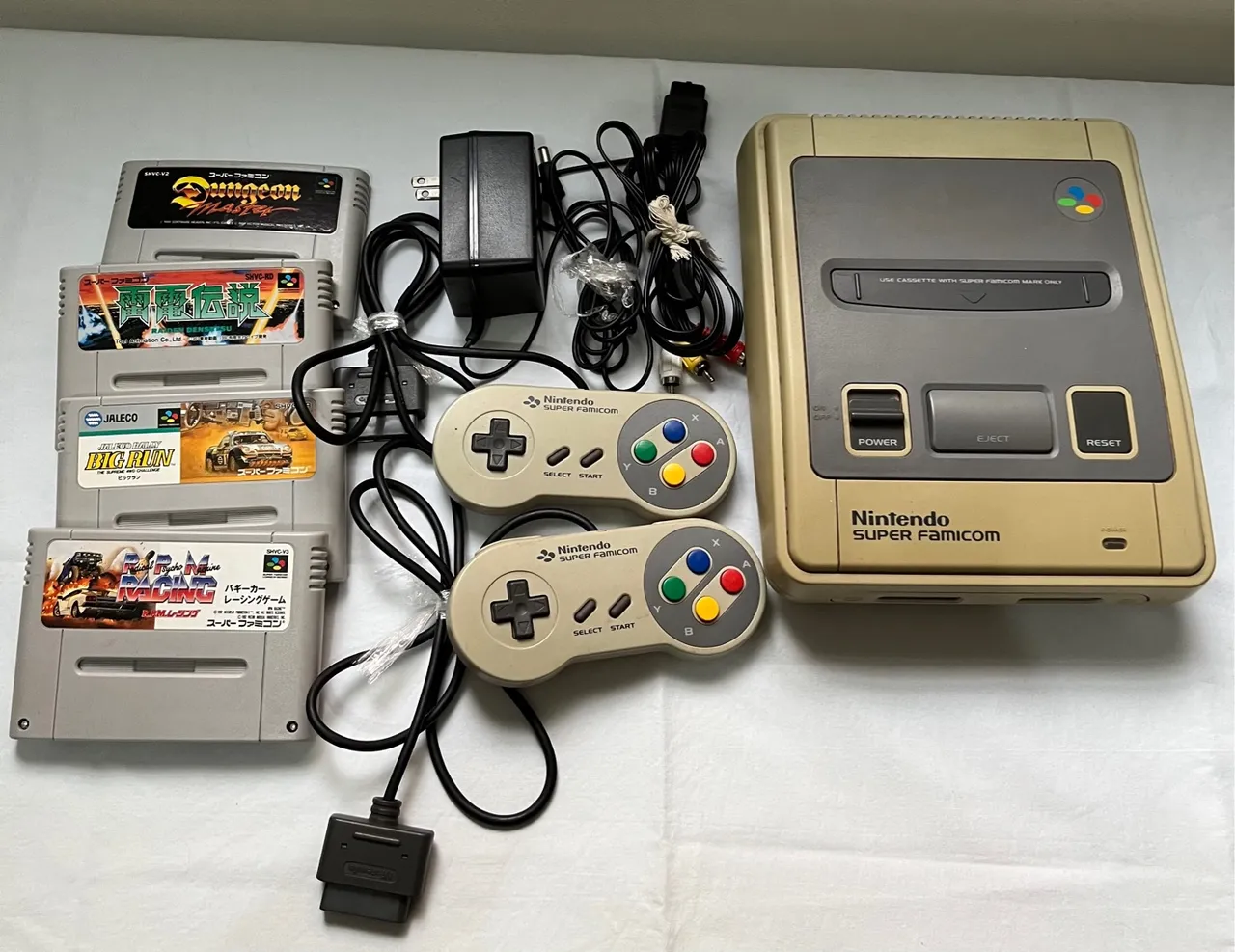 Super Nintendo Famicon com Jogos e Acessórios