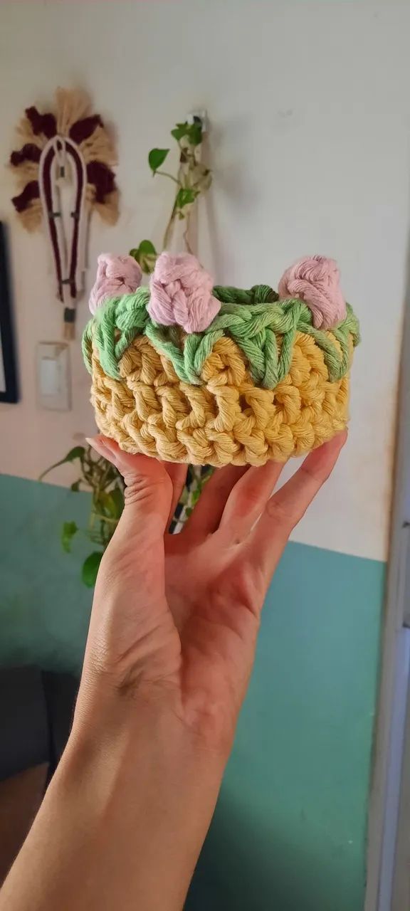 Cesto de Crochê Decorativo com Flores - Foto 3