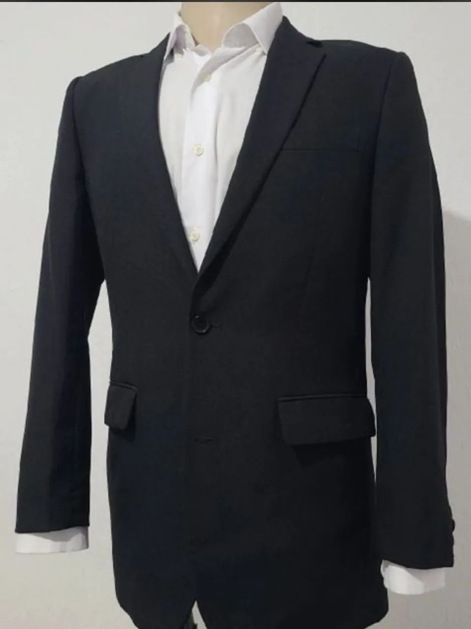 Blazer Preto Slim N° 44, bonito, elegante, sofisticado, confortável.  - Foto 4
