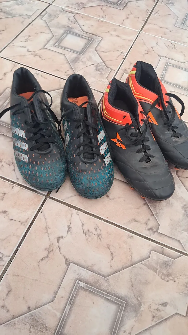 VENDO CHUTEIRAS 41