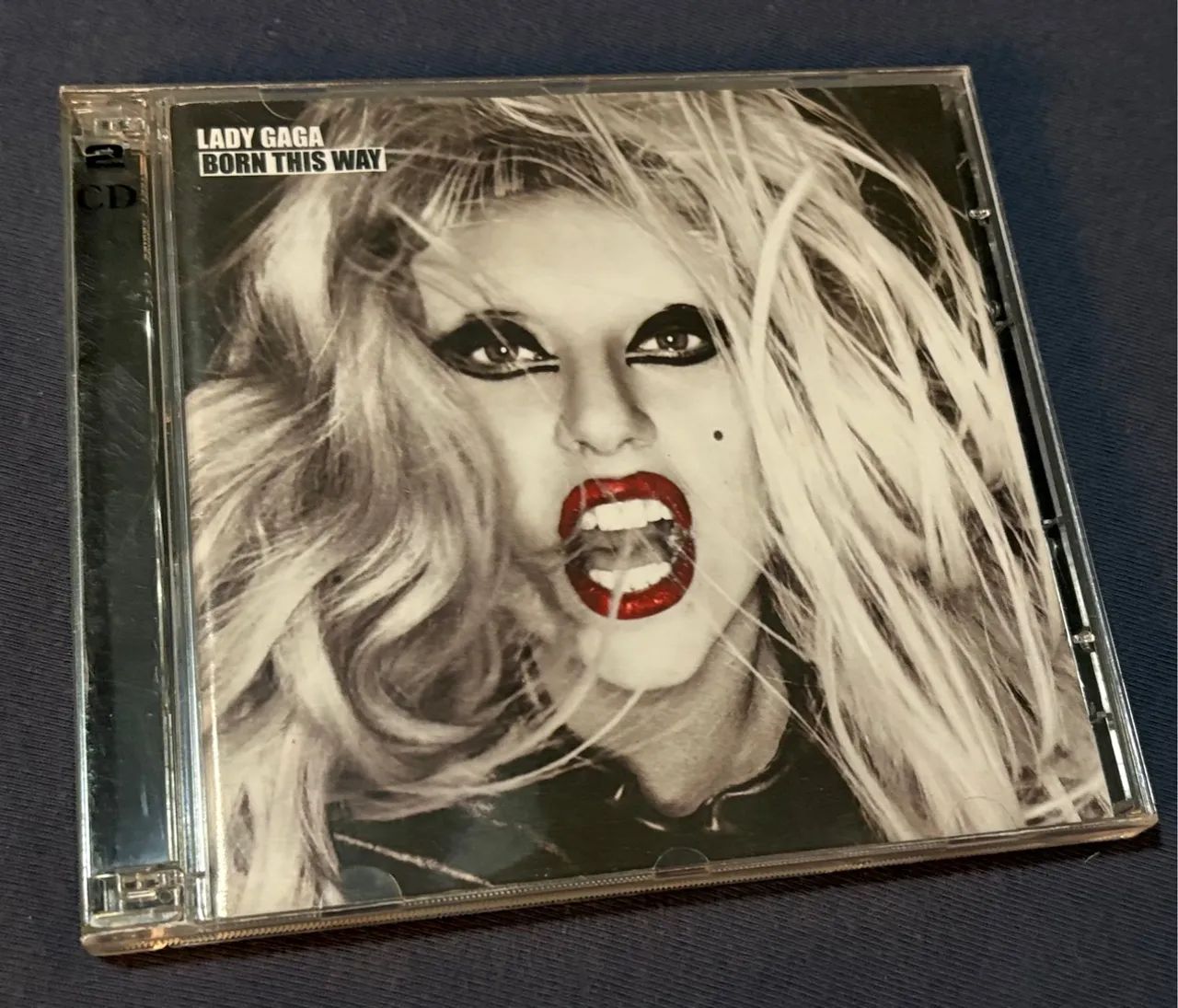  Cds Lady Gaga Born This Way Deluxe e The remix - Foto 2